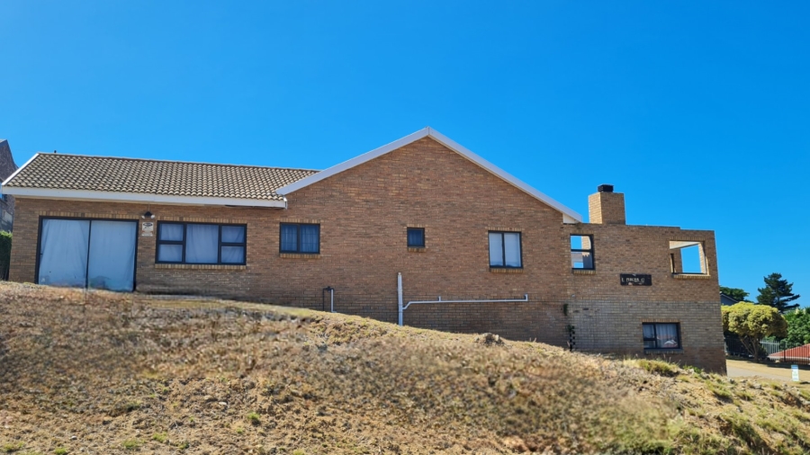 4 Bedroom Property for Sale in Dana Bay Western Cape